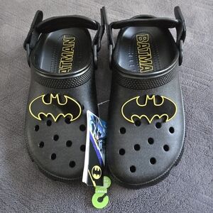 NWT Batman Crocs Women's Size 10/Men's Size 8 :)